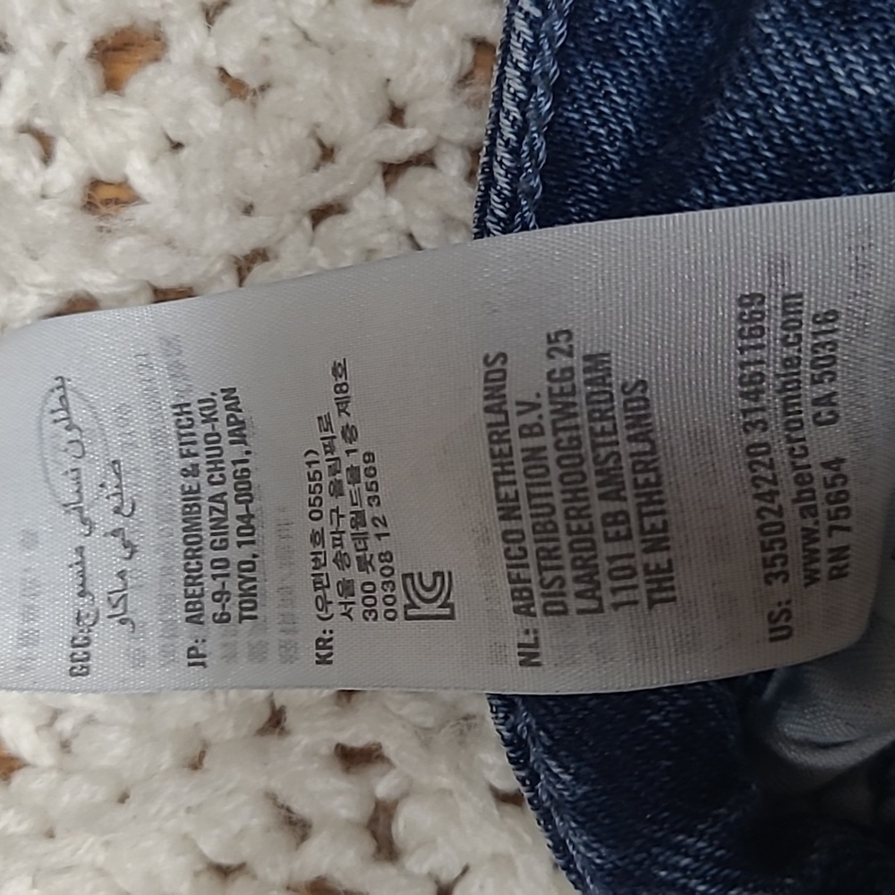 ❤️Hollister Ultra High Rise Dad Jean Wavy Colorblock W24 L31 - Picture 10 of 10